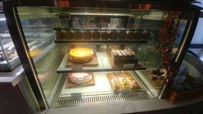 House Of Chocolate Dessert Cafe & Cakery