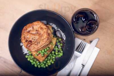 The Quadrant Pub & Kitchen