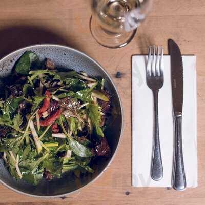 The Quadrant Pub & Kitchen