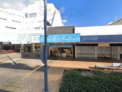 The Quadrant Pub & Kitchen