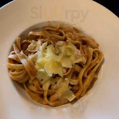 Pog Mahones Irish Pub