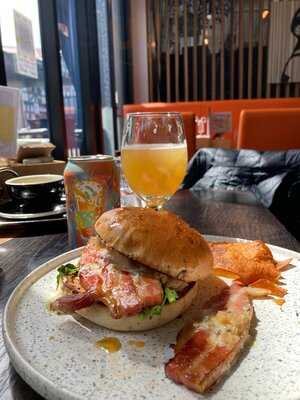 Karaka Cafe & Summer Bar