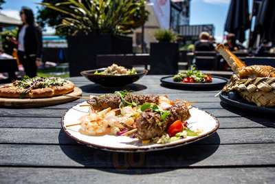 Karaka Cafe & Summer Bar