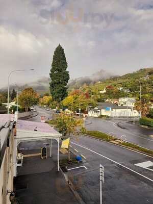 Prince Albert Backpackers And Bar