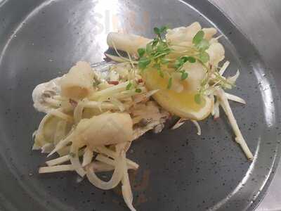 Saltwater Bar & Kitchen