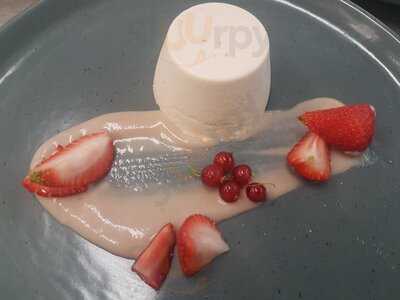 Saltwater Bar & Kitchen