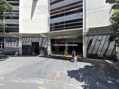 Sal's Authentic New York Pizza