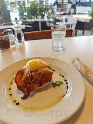 Tongue & Groove Cafe