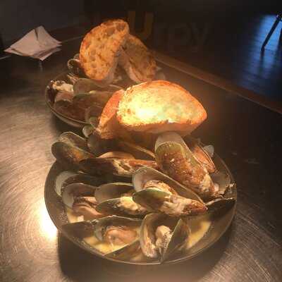 The Lookout Bar And Kitchen