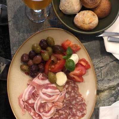 The Cut Restaurant & Bar