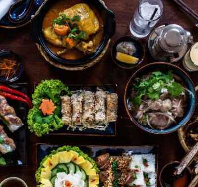 Saigon Van Grill Bar