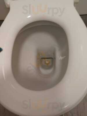 Tozzetti Nelson Cafe, Bar & Restaurant