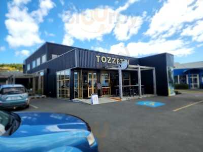 Tozzetti Nelson Cafe, Bar & Restaurant