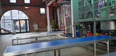 New New New Corporation Taproom & Yum Cat Diner