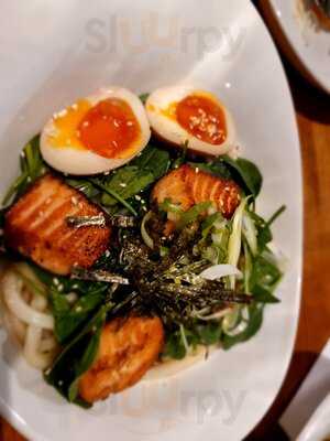 Pomelo Kitchen & Bar