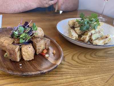 Pomelo Kitchen & Bar