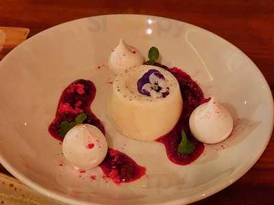 Pomelo Kitchen & Bar