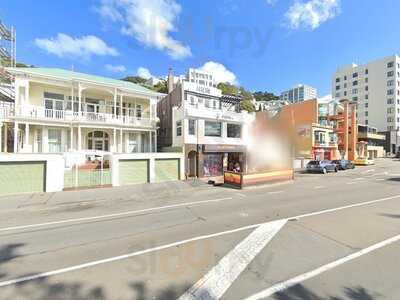 Pomelo Kitchen & Bar