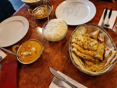 India Gate Restaurant & Bar