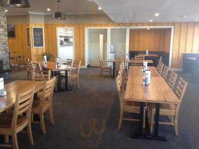 Oneforty Bar & Eatery