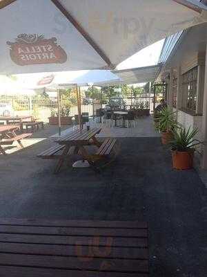 Oneforty Bar & Eatery