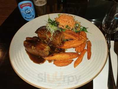 Equinox Restaurant & Bar