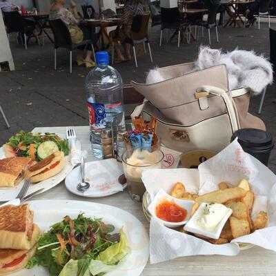 Ragazzi Cafe & Wine Bar