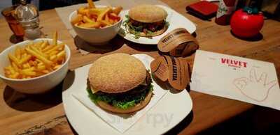 Velvet Burger Octagon