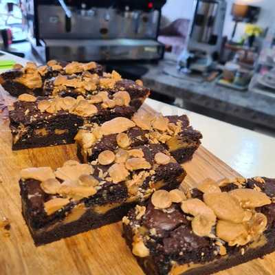 Violet's Coffee @ Pit Lane