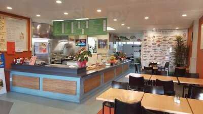 Grey Streey Chippery