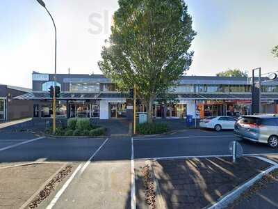 Grey Streey Chippery