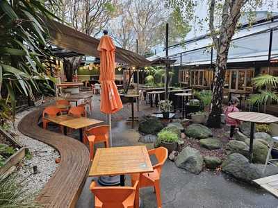 Southern Cross Garden Bar Restaurant