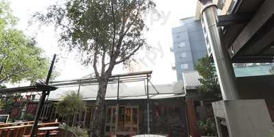 Southern Cross Garden Bar Restaurant