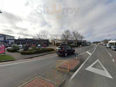 Nom Nom Kitchen Strowen