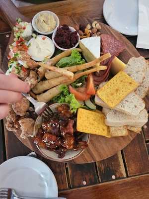 Merrin Street Brewery Bar