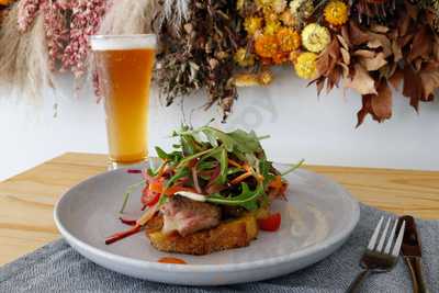 Zenders Cafe And Venue