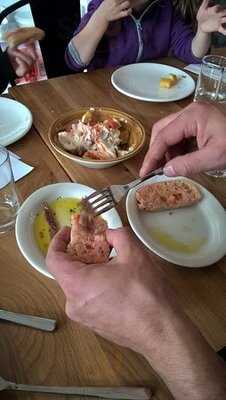 Barcelona Bar Tapas & Wines