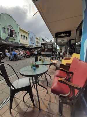 The Institution Craft Beer & Cocktail Bar