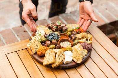 Vesuvio Jazz & Tapas Bar