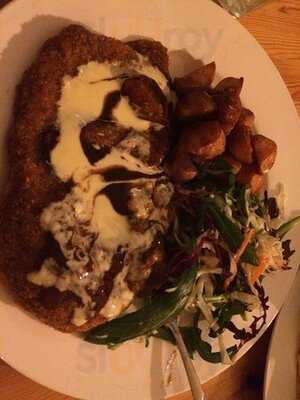 Diesel's Bar And Bistro