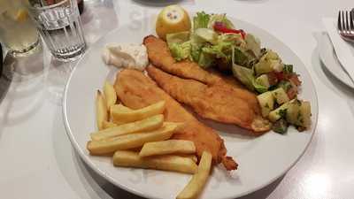 The Green Parrot Cafe