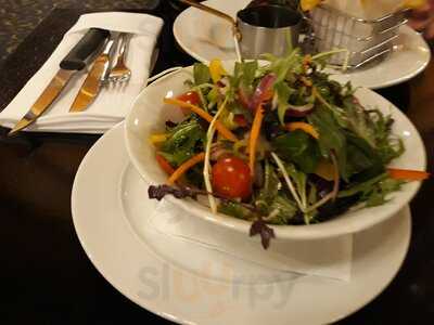 Mcgavin's Restaurant And Bar