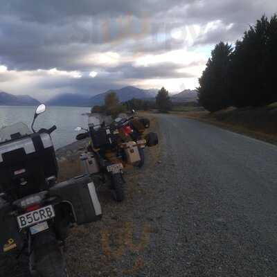 Bailies Bar And Restaurant