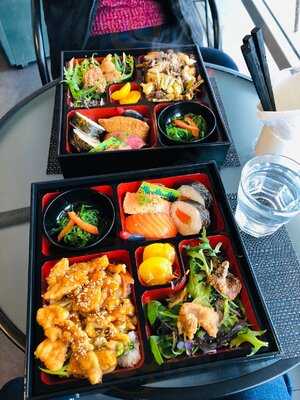 Aki Sushi & Japanese Cafe