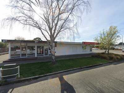 Aki Sushi & Japanese Cafe