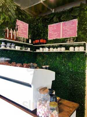 Chez Simo Cafe & Bistro