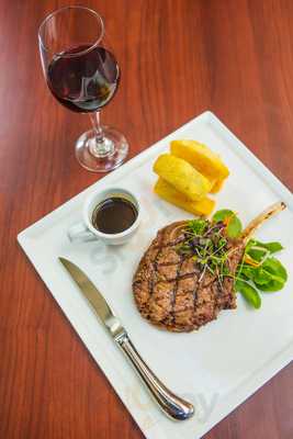 Whitby's Restaurant & Bar