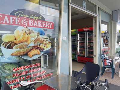Green Apple Cafe & Bakery