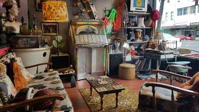 Purple Rain Retro Cafe