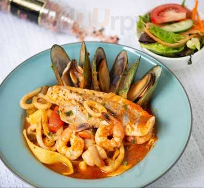 Di Mare Restaurant & Cafe